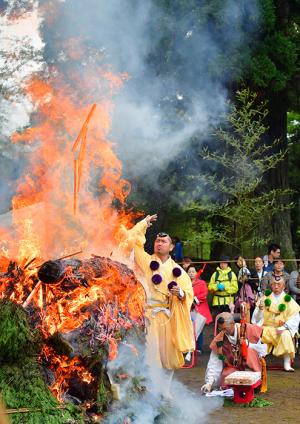春の護摩焚き、の写真