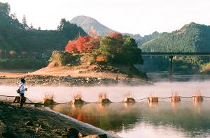 夜明の釣人、の写真