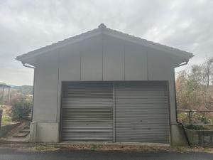 倉庫兼車庫の写真