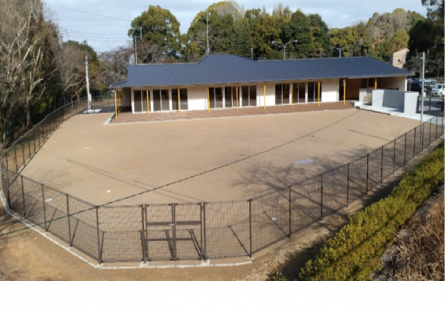 学童庭からの外観